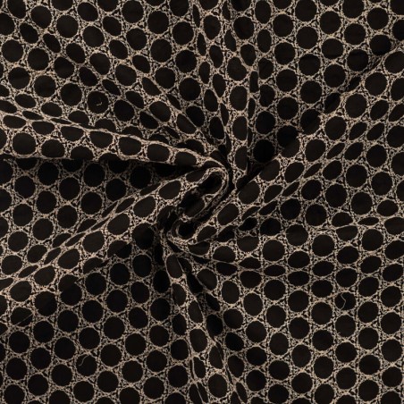 Tissu voile de coton brodé beige Lucy fond noir